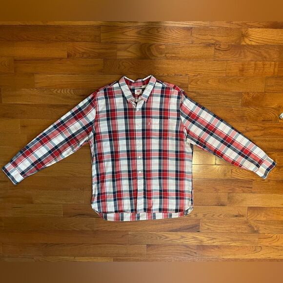 Levi's Men's XXL Red and White Plaid Button-Down Shirt - Picture 2 of 9